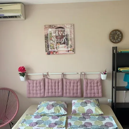 アパート Desi House 302b Cozy Studio