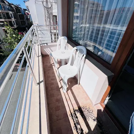 Desi House 302 B Cozy Daire *